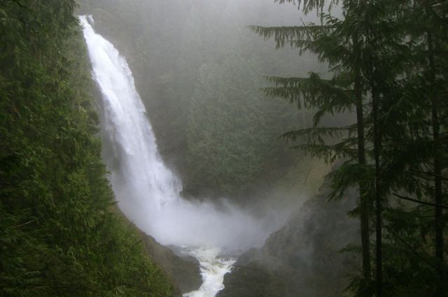 Middle Falls. Photo by mtnlou.