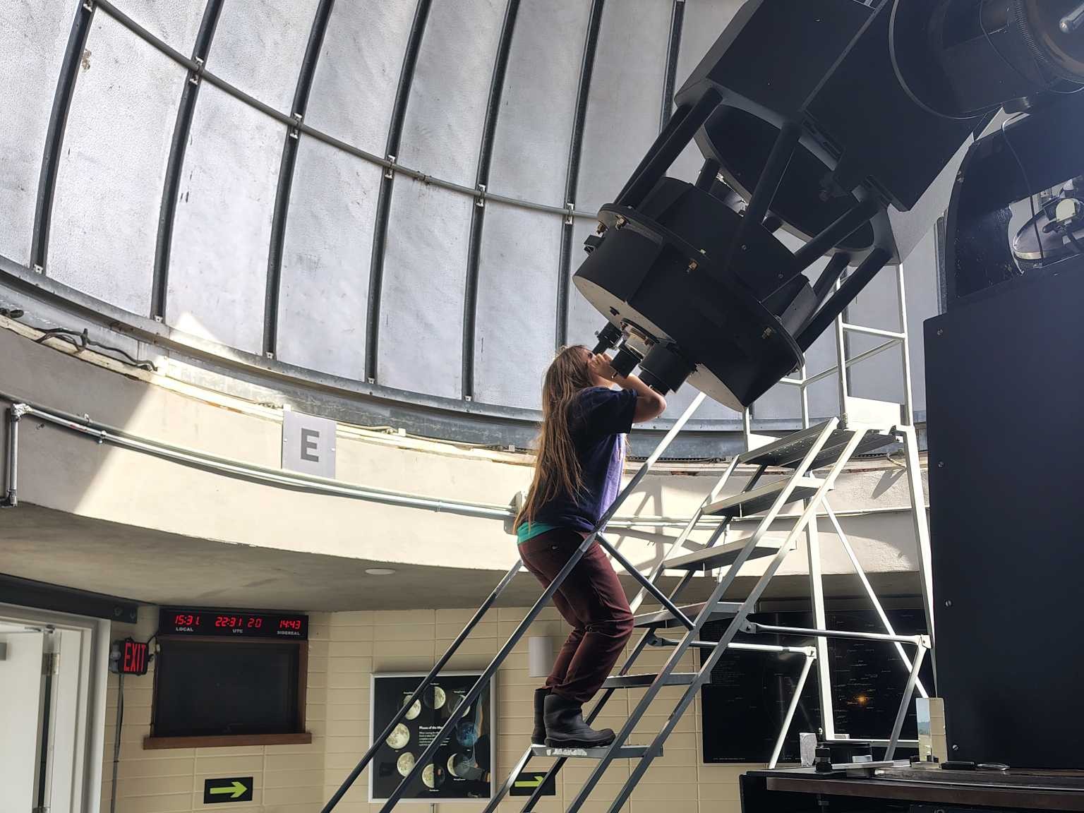 Goldendale Observatory State Park A child using the Goldendale Observatory telescope. Photo by Jenchilada.