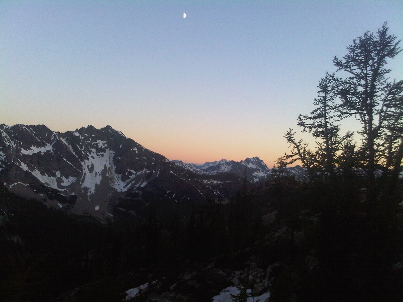 Twisp Pass. Photo by JustLikeHiking.jpeg