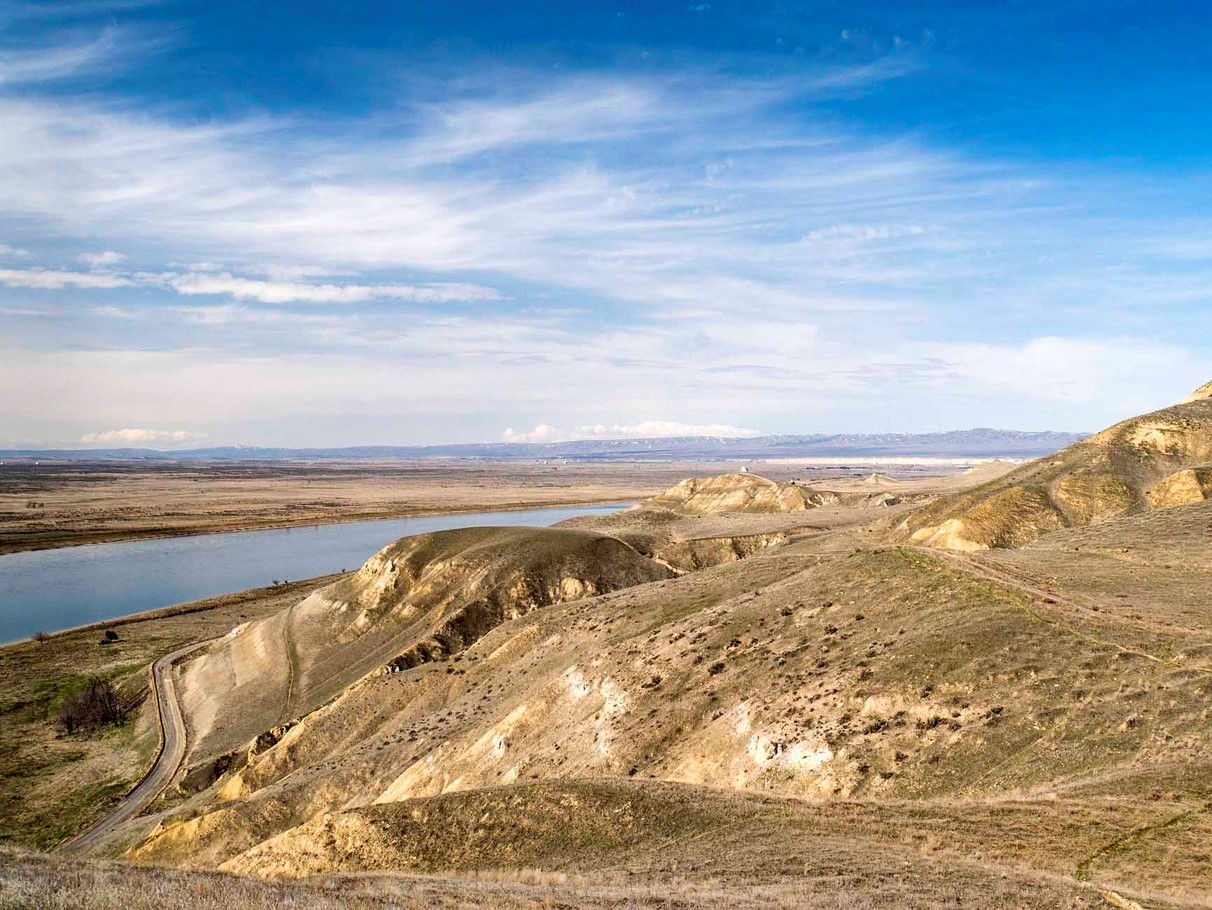 White Bluffs. Photo by mytho-man.jpeg White Bluffs. Photo by mytho-man.jpeg