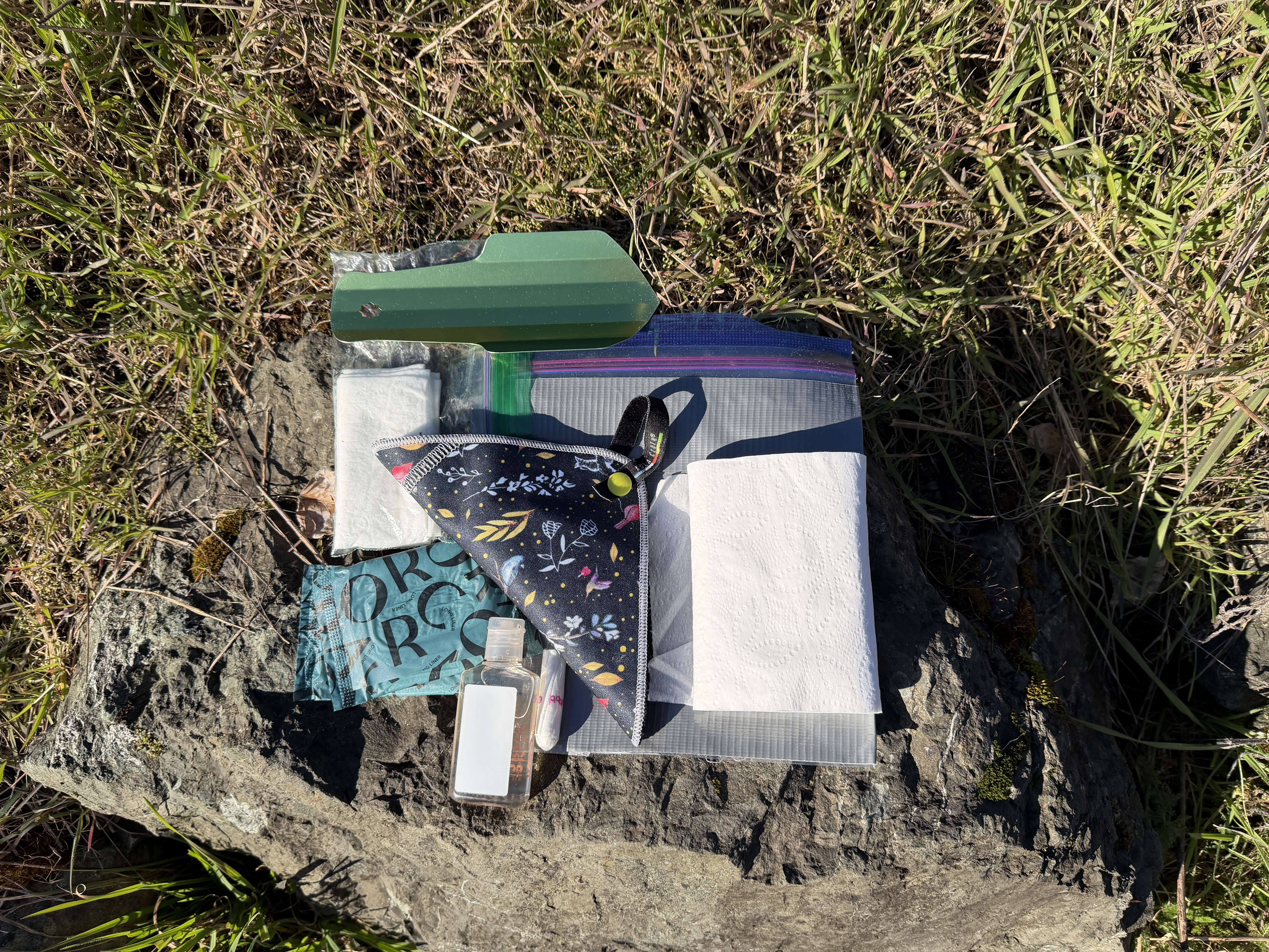 Photo of hygenie supply kit in a plastic bag.