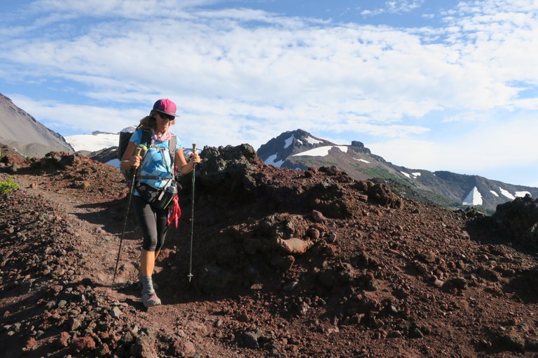 Kathy, Pacific Crest Trail, Oregon, photo by Ras Vaughan for UltraPedestrian.com.JPG
