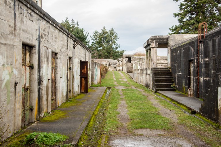 BeerHikingPNW_FortWorden (1).jpg