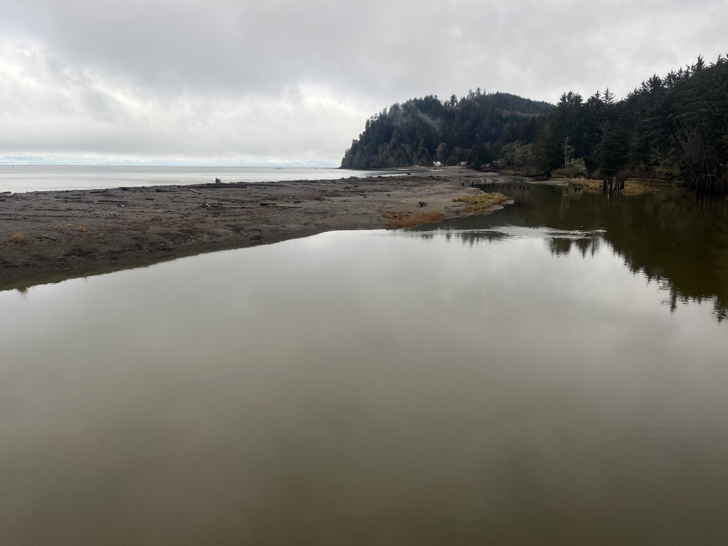 Clallam Bay Spit Community Beach State Park on a gloomy, gray, cloudy day. Photo by Shannon Leader.