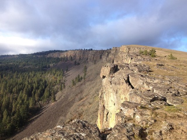 Along the Coyote Wall Maui Loop in February. Photo by Ryan Ojerio