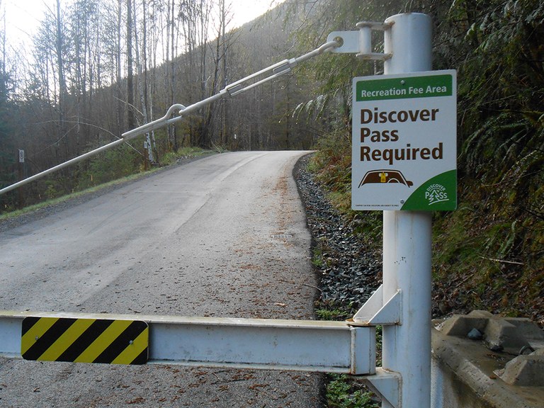 discover-pass-required_mailbox-peak_anna-roth.jpg