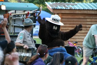 Hiker Headlines: More fire closures, photo contest opening soon, fee-free day