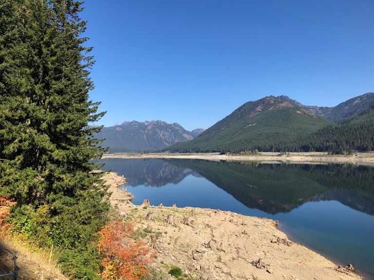 A calm Lake Keechelus on a sunny day. Photo by Isabelle C. 