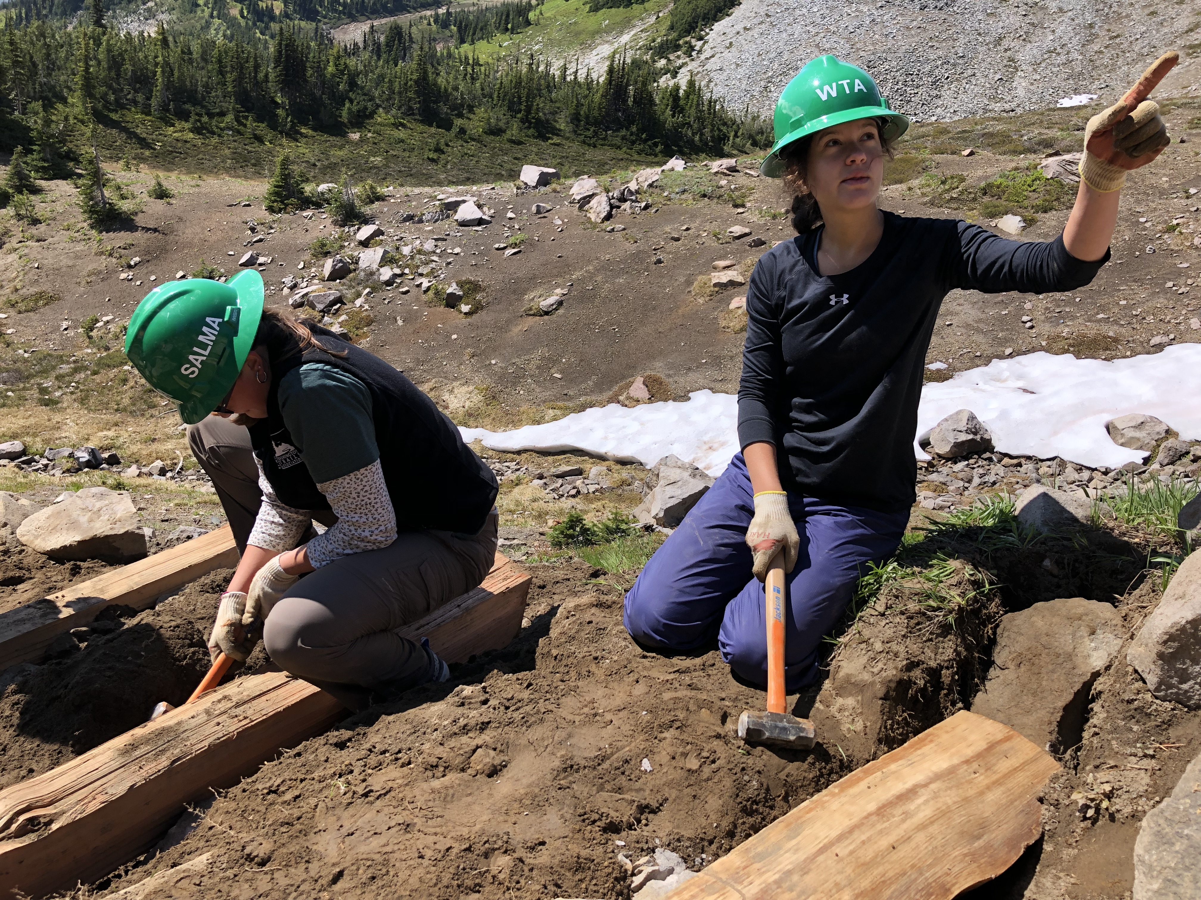 latina crew.jpg latina crew.jpg