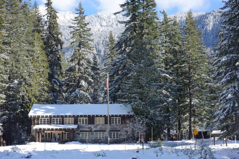 longmireadminbuilding_NPS.jpg longmireadminbuilding_NPS.jpg