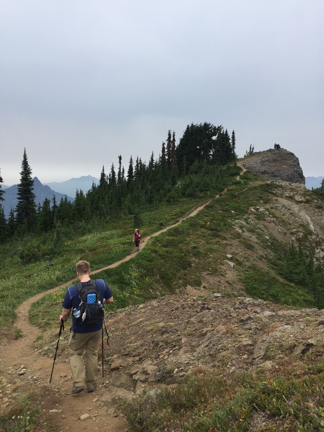 Hikers on Mount Dickerman. Photo by doristheexplorist.