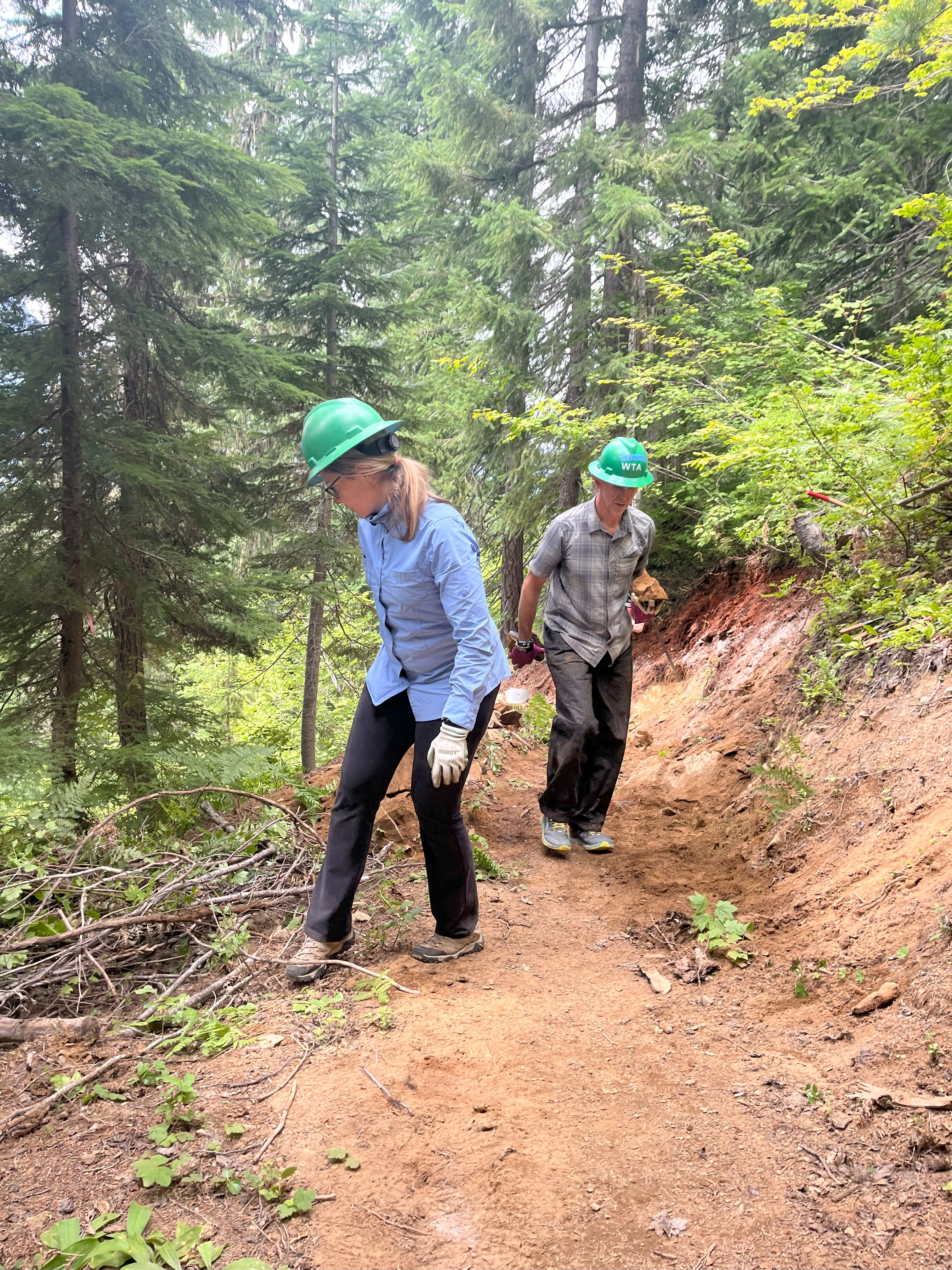 Staff from OR volunteer on Frog Mountain trail with WTA Staff from OR volunteer on Frog Mountain trail with WTA