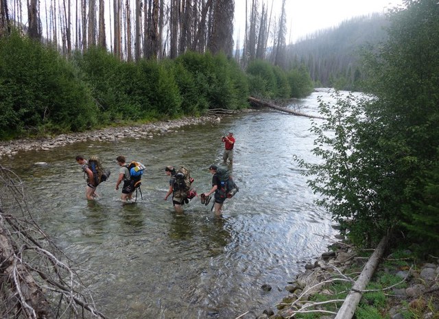 pasaytenrivercrossingbyloowit.jpg