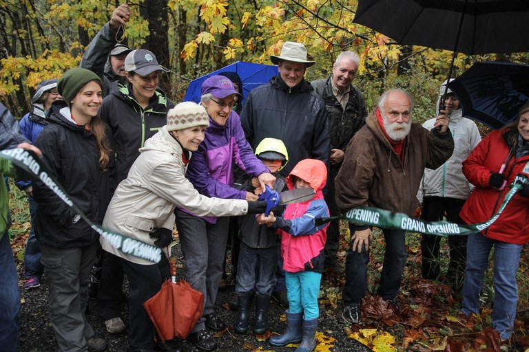 A ribbon cutting at Heybrook Ridge County Park. Photo courtesy of Ann Darlington. 