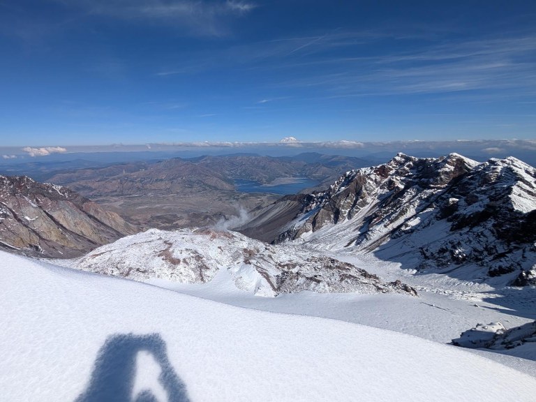 Snow at the crater rim of Mount St. Helens. Photo by trip reporter Brango. 