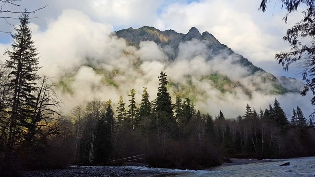 Great views await you on the Middle Fork! Photo by Maddy. 