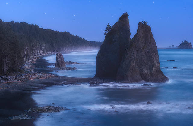The wild coast off Olympic National Park. Photo by Dave Morrow.