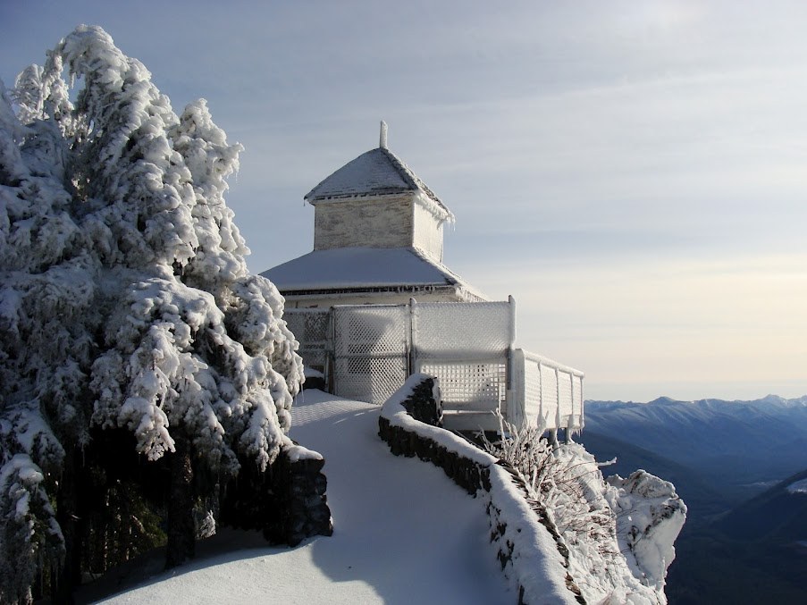 Kloshe Nanitch Lookout Tower ©Aron Hess