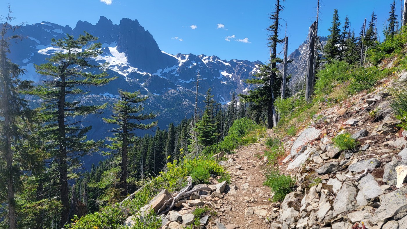 Ridge walking between Waptus River and Lemah Creek